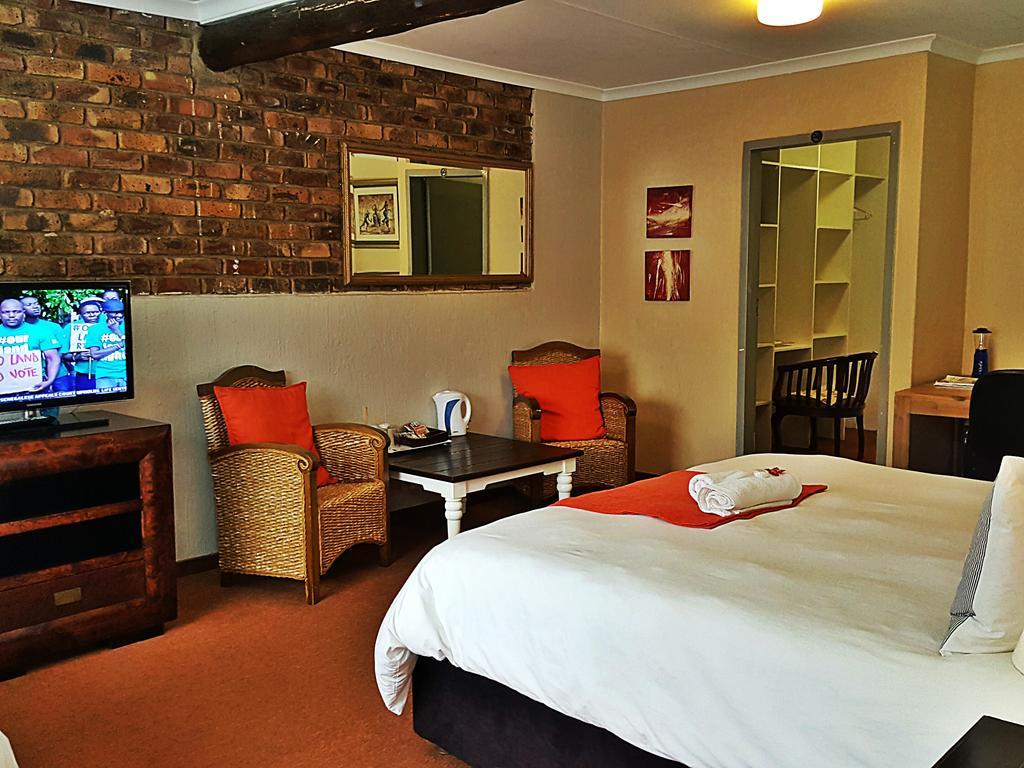 Midrand Guesthouse - Tasa Extérieur photo