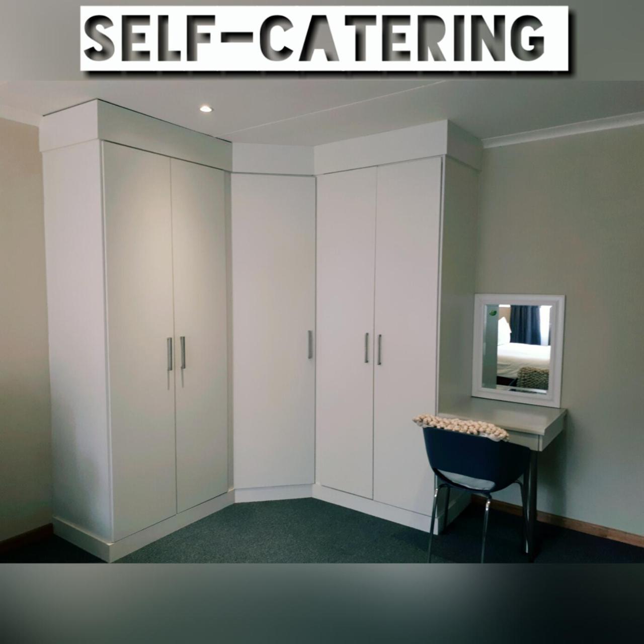 Midrand Guesthouse - Tasa Extérieur photo